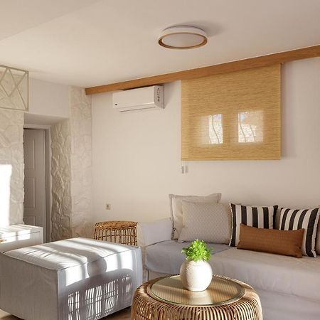 Villa Seashell -Wonderful Newly Renovated Villa On The Beach Galatás Eksteriør bilde